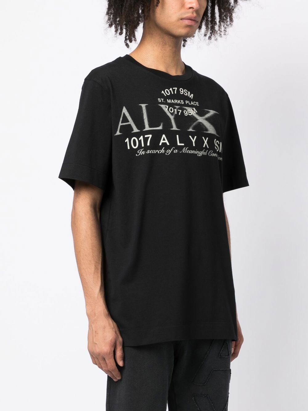Shop Alyx Logo-print Crew Neck T-shirt In 黑色