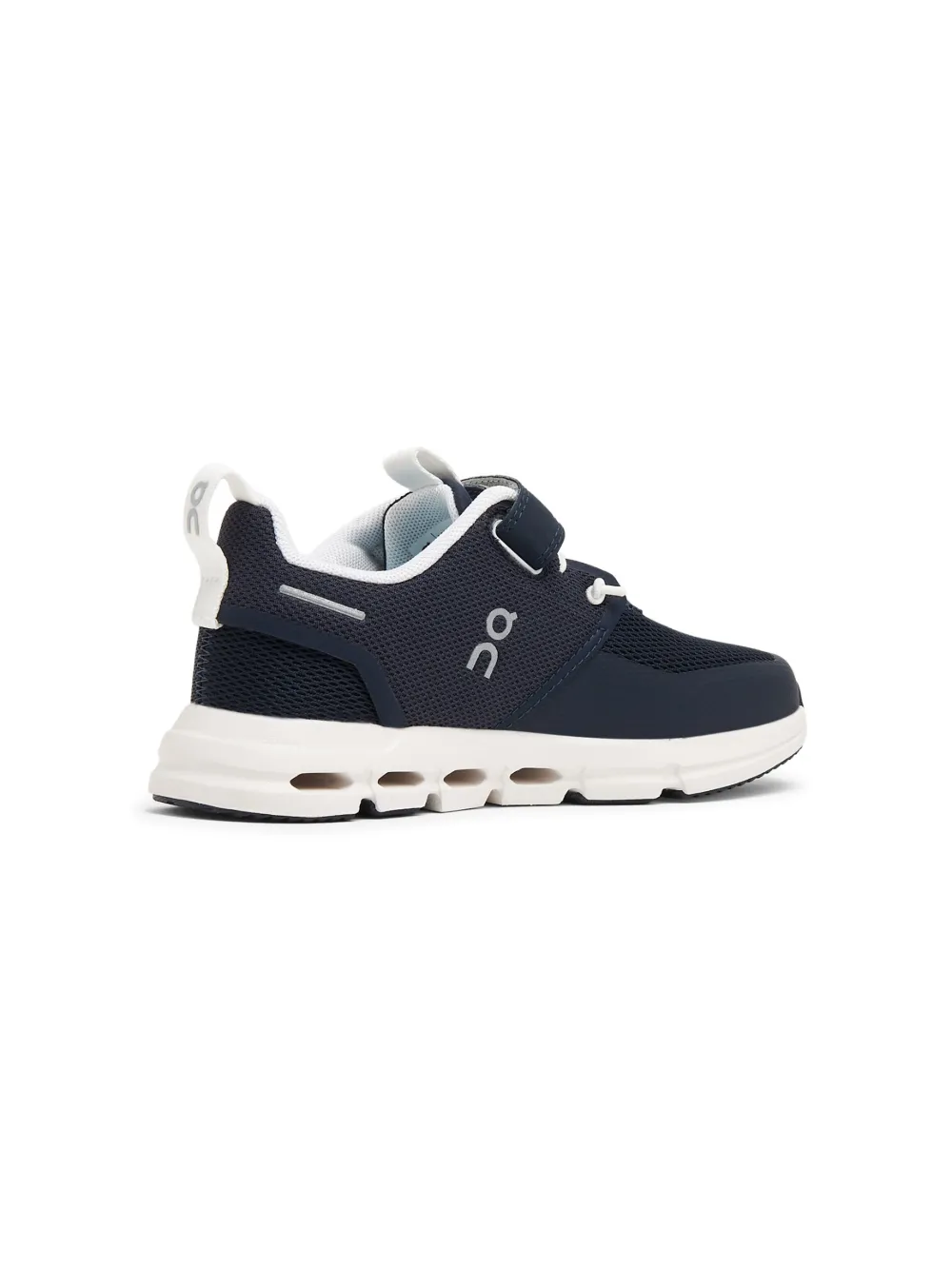 Shop On Running On Cloud Play 1 Sneakers In Blue