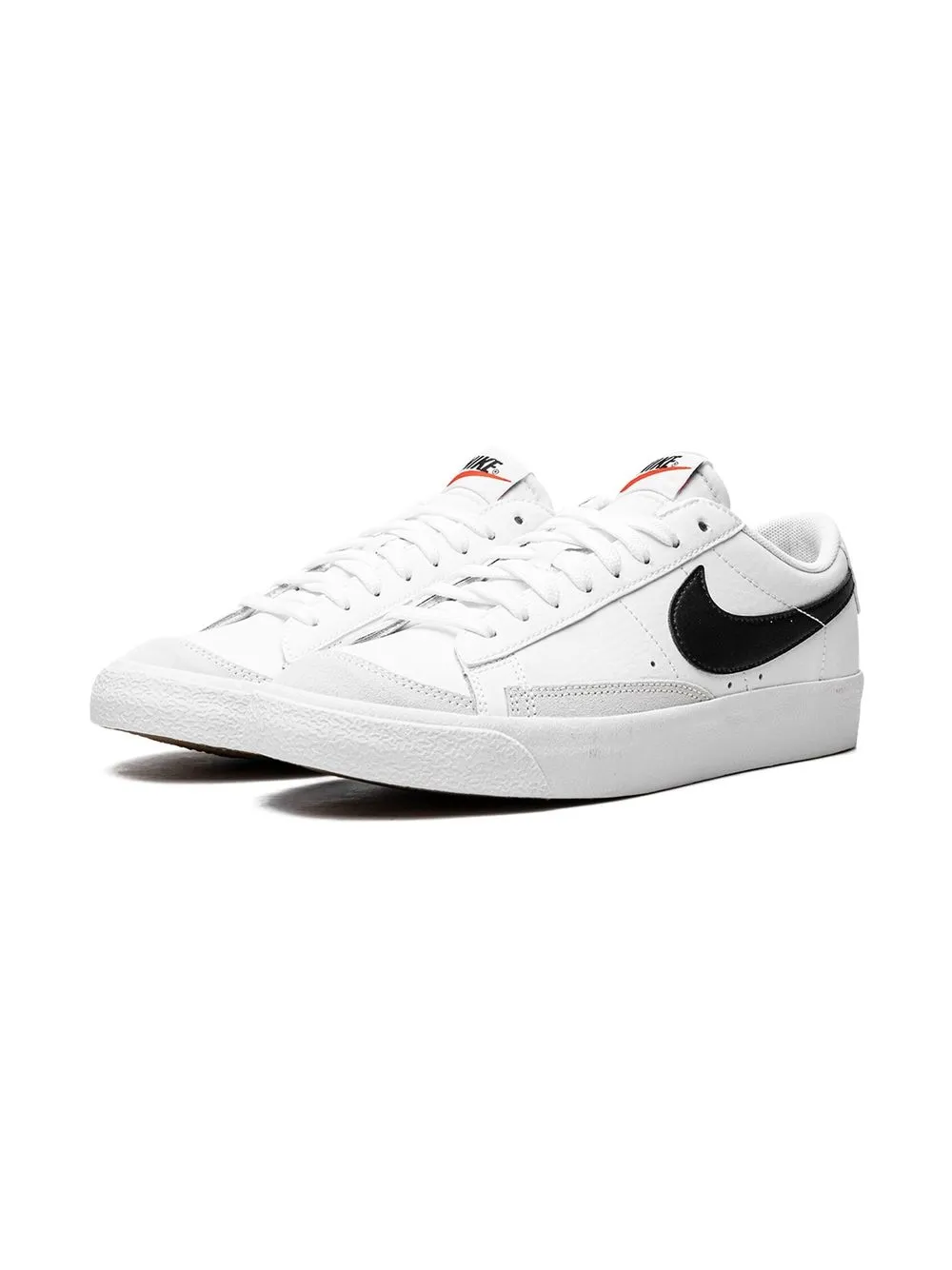 Nike Blazer Low 77 "sketch" Sneakers In 白色