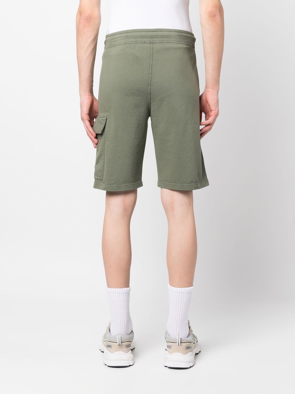 C.P. COMPANY LENS-DETAIL CARGO SHORTS 