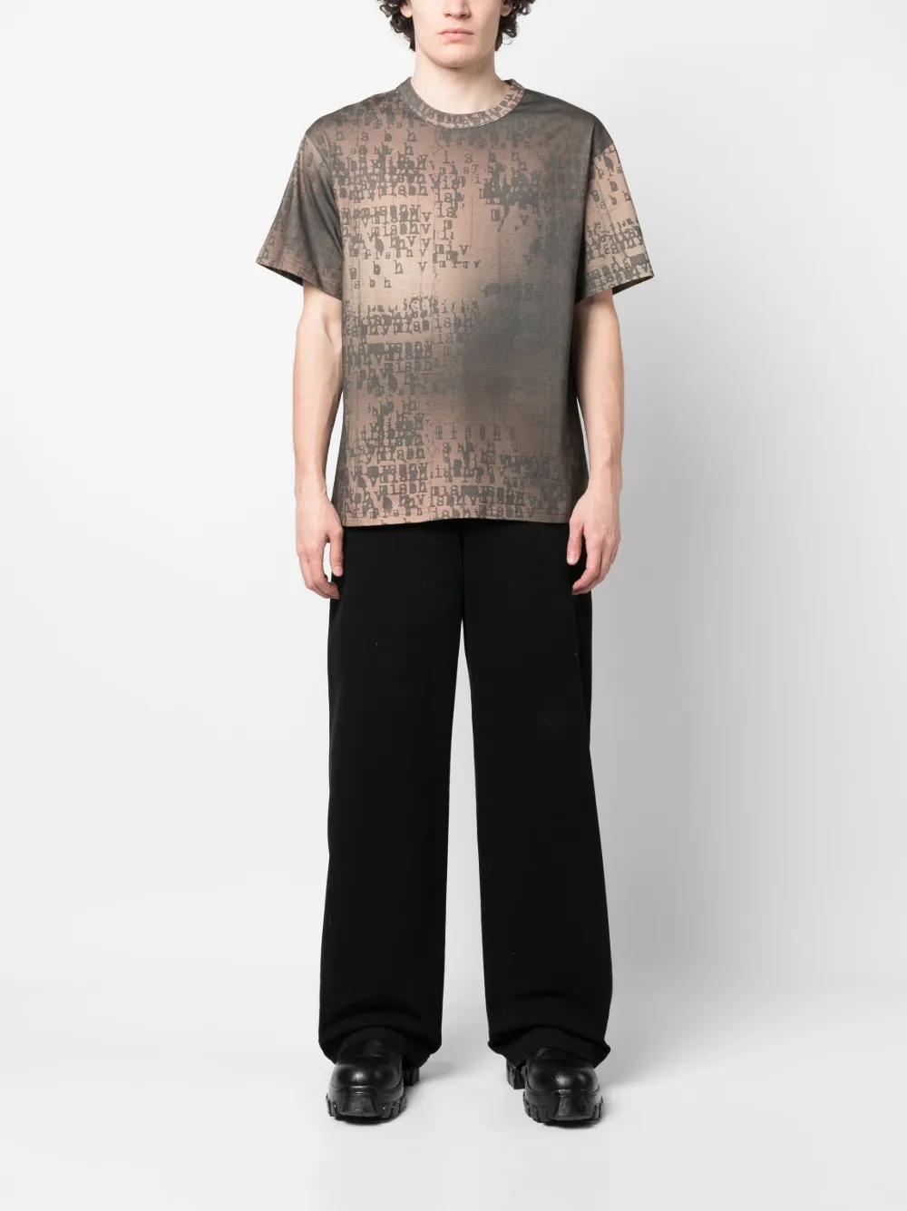 MISBHV T-shirt met logoprint - Bruin