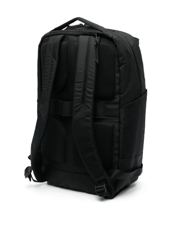 EASTPAK 顔プリント リュック Eastpak ロゴパッチ バックパック | ブラック | FARFETCH JP