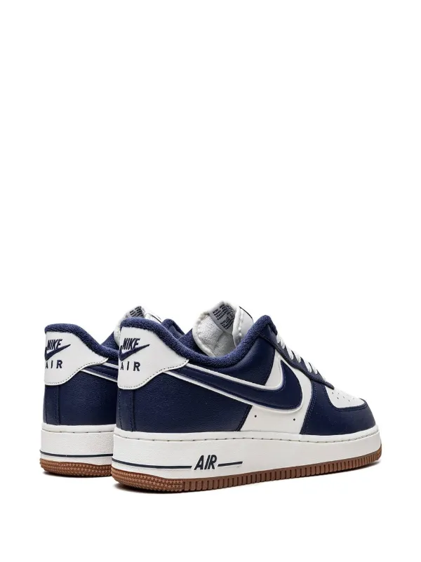 Navy blue hotsell nikes shoes