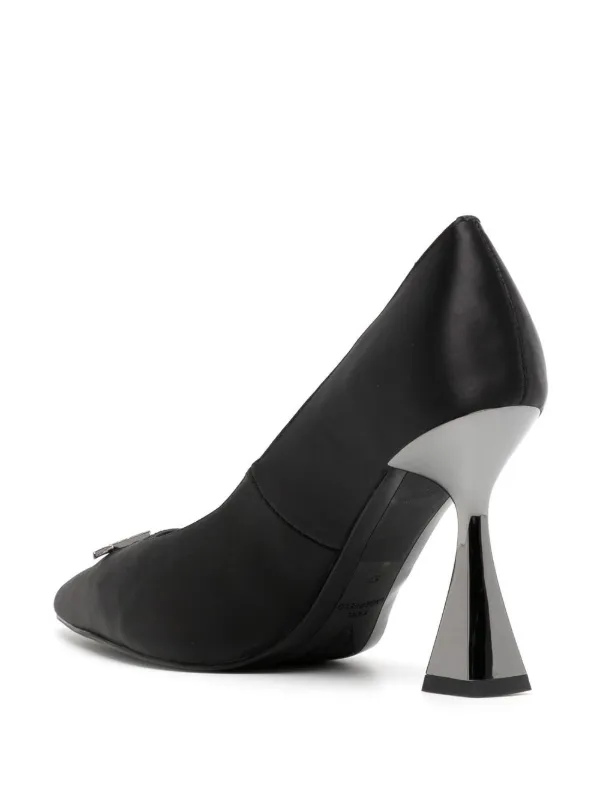 Court shoes hotsell with brooch