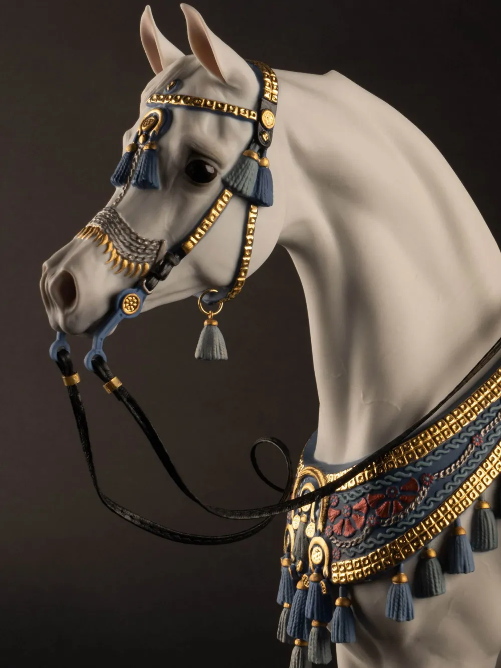 Lladrò High Porcelain Arabian Pure Breed Horse Sculpture In White