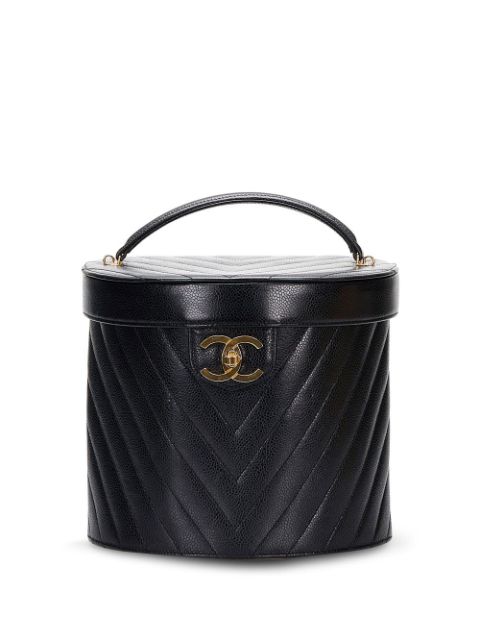 CHANEL chevron-quilted vanity bag Women