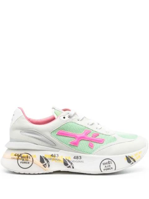 Premiata tenis con parche del logo
