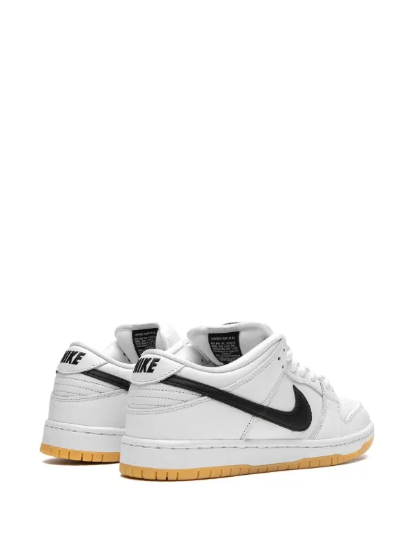 White nike shop sb dunk low