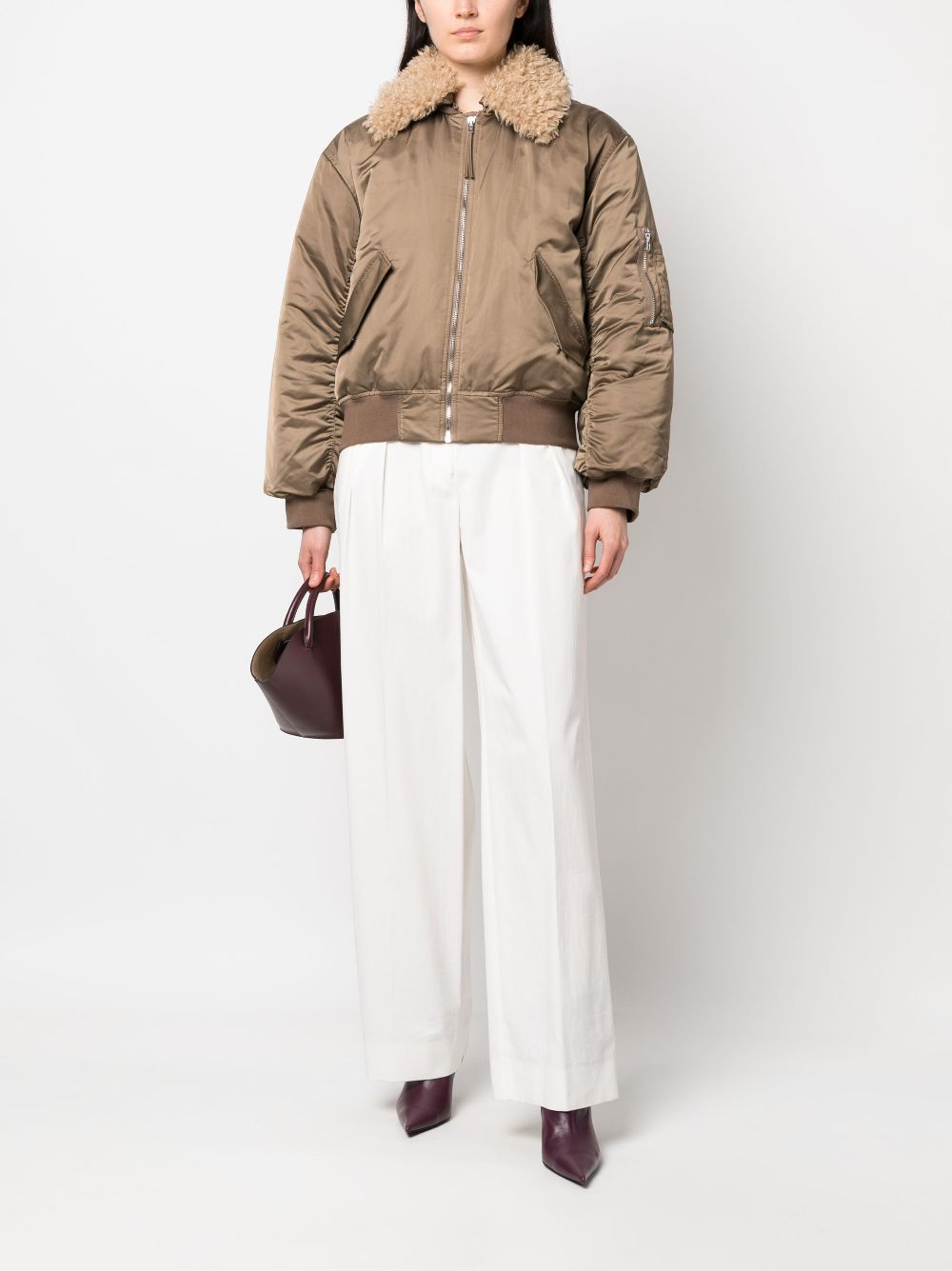 Filippa K Bomberjack met gedrapeerde mouwen - Beige