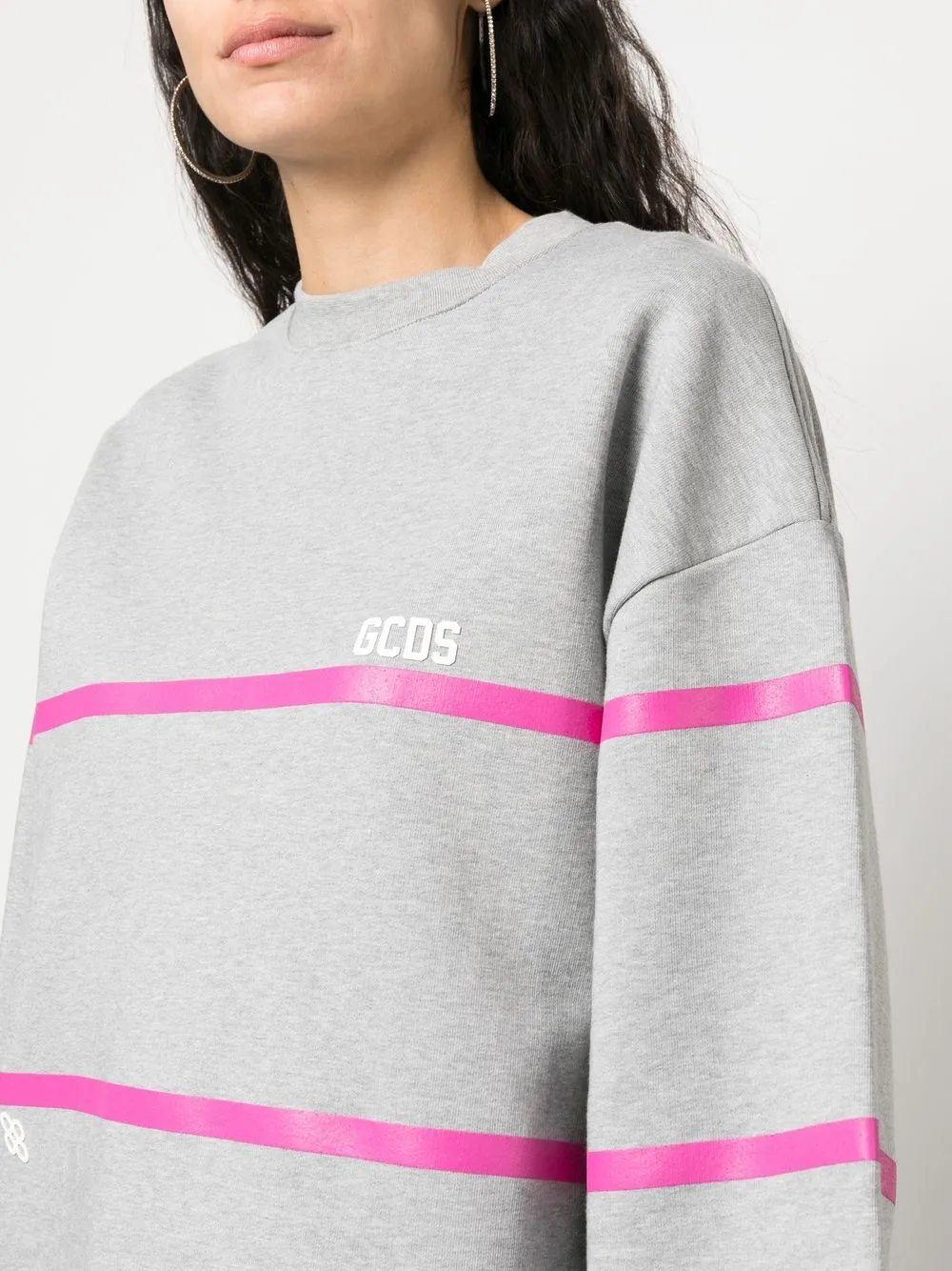 Shop Gcds Stripe-detailed Sweatshirt In Grau