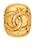 CHANEL Pre-Owned CC square brooch - Gold