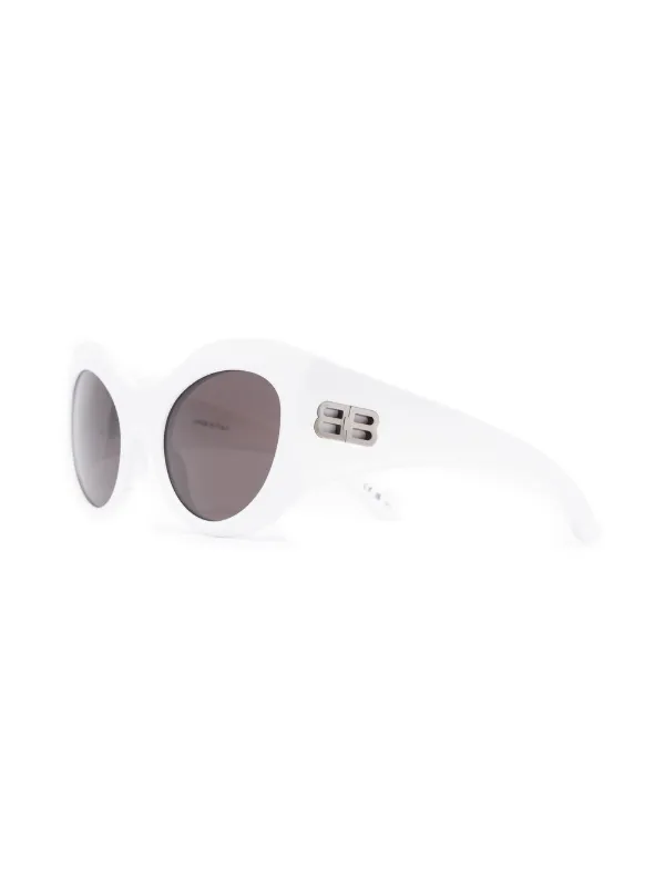 【送料&関税込】Balenciaga Hourglass Round Sunglasses Balenciaga Eyewear Hourglass Round Sunglasses | White | FARFETCH