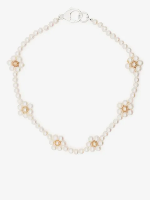 Hatton Labs collar con perlas y detalles de flor