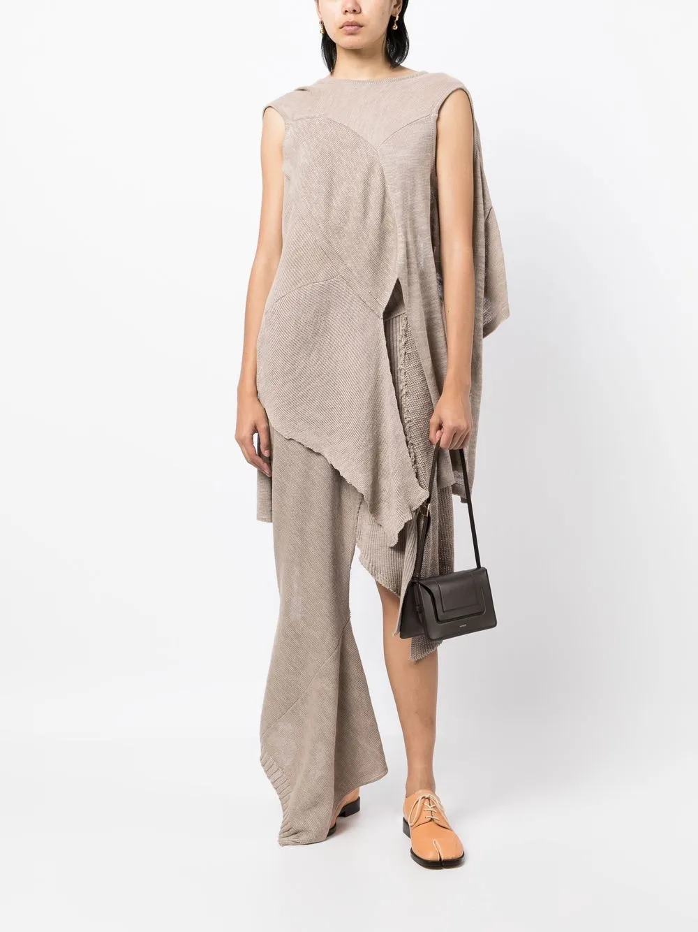 Niccolò Pasqualetti Asymmetrische top - Bruin