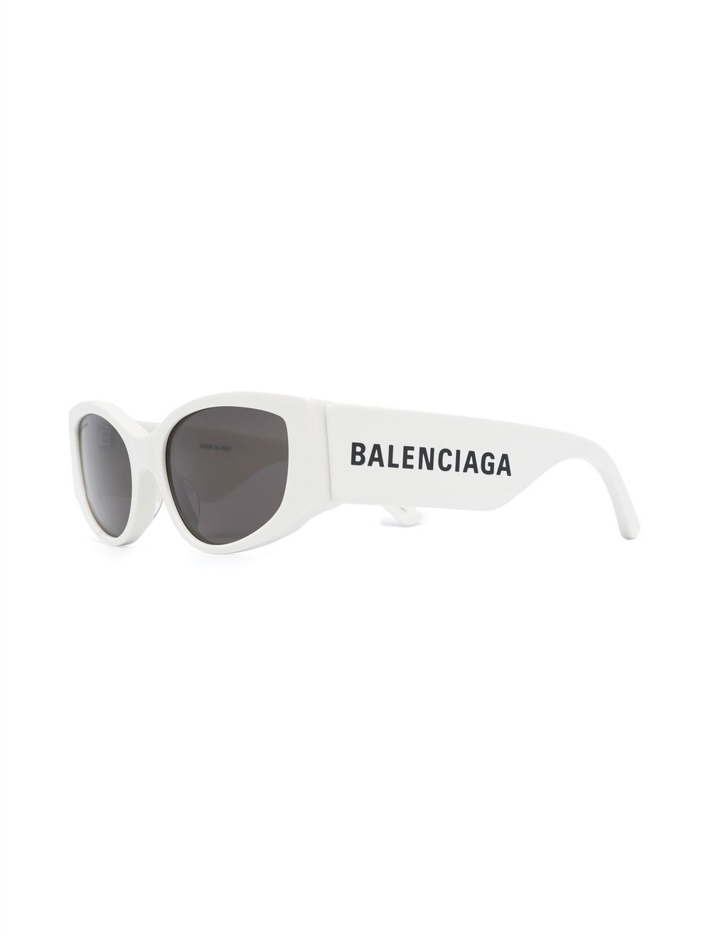 Shop Balenciaga Logo-print Tinted-lenses Sunglasses In Weiss