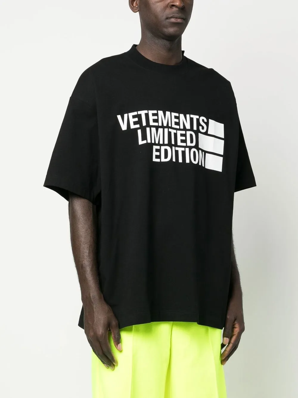 トップスVETEMENTS Tシャツ