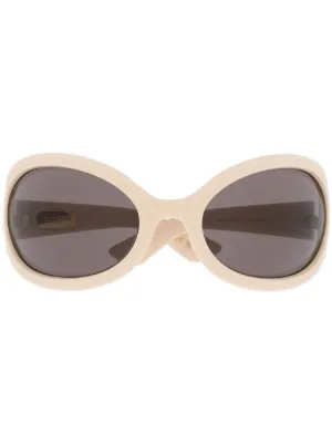 Gucci Eyewear oversized frame logo arm Sunglasses Farfetch