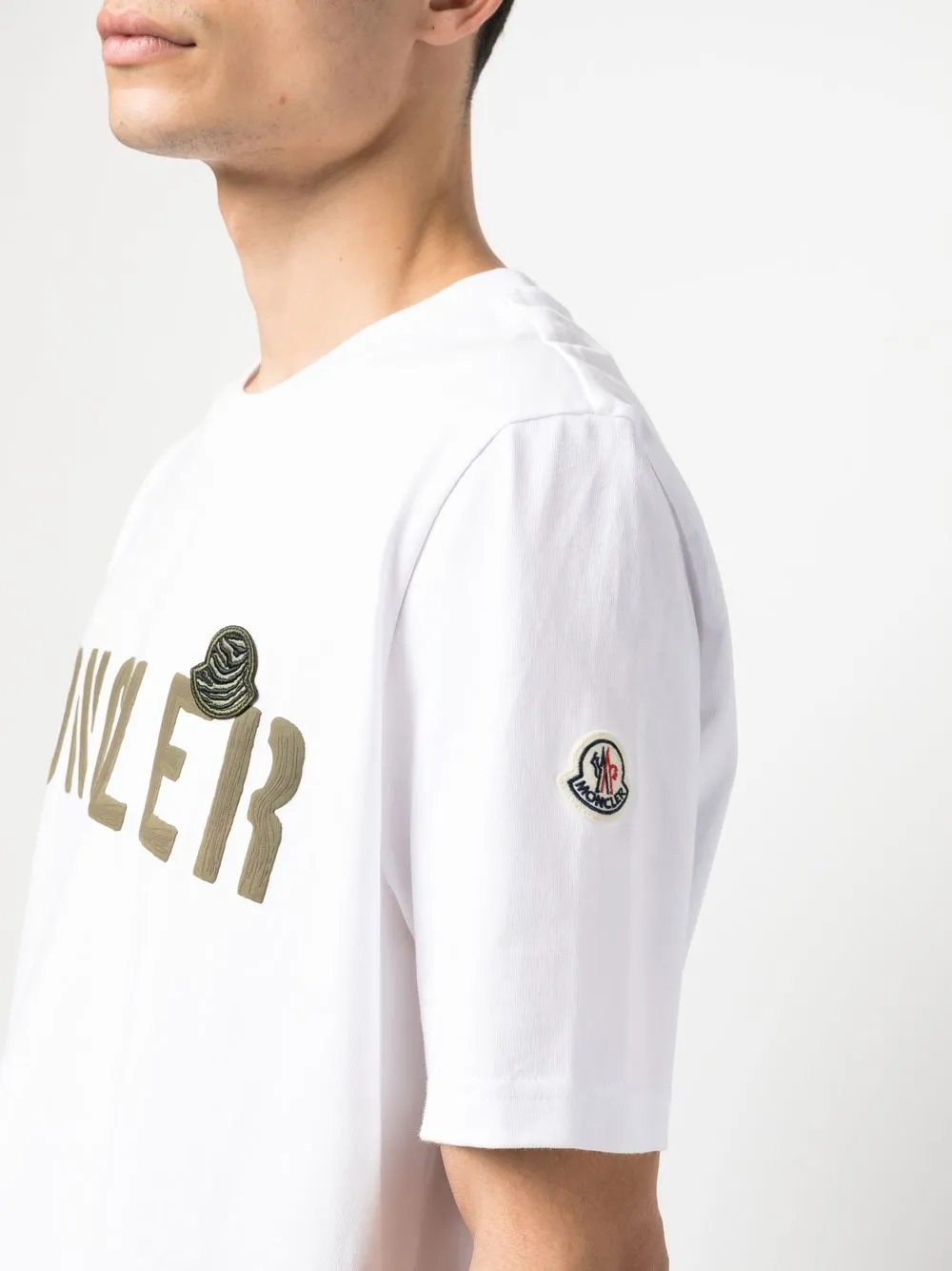 MONCLER  ロゴ　Tシャツ