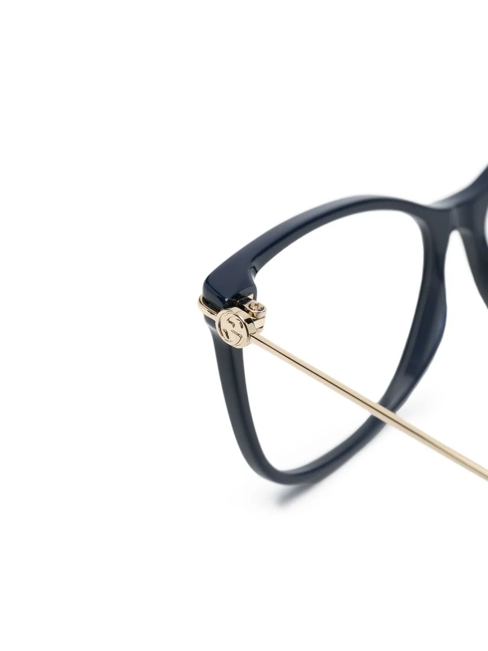 gucci logo on glasses