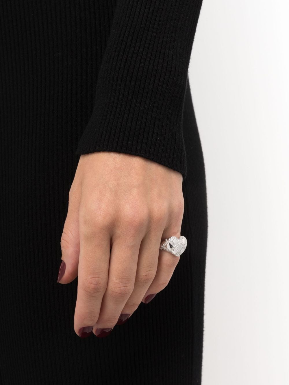 Shop Yvonne Léon 9kt White Gold Chevalier Coeur Cross Diamond Signet Ring In Silver