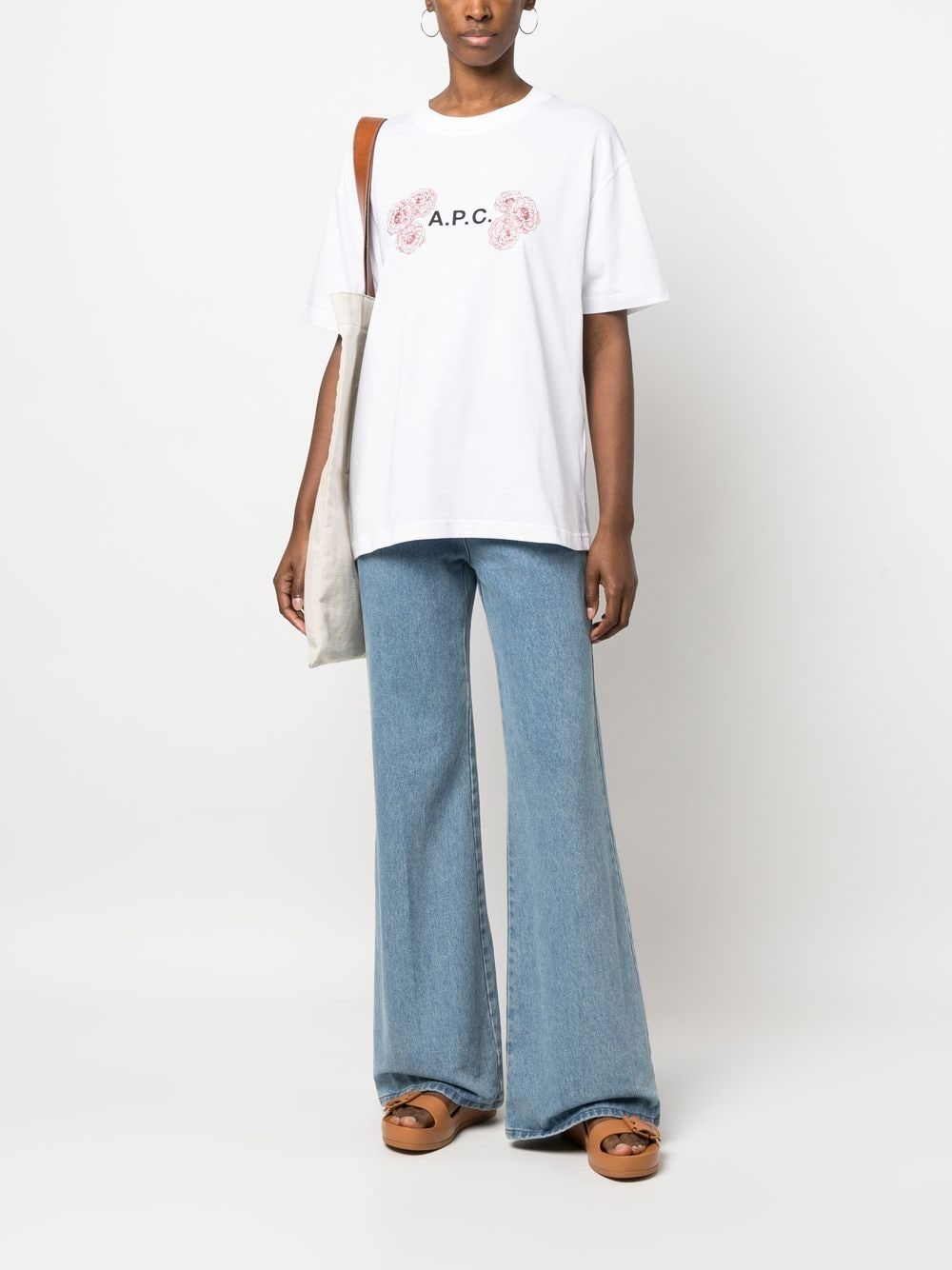 有名な高級ブランド ZARA Barbie 限定コラボTシャツ Mサイズ