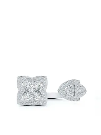 DE BEERS
