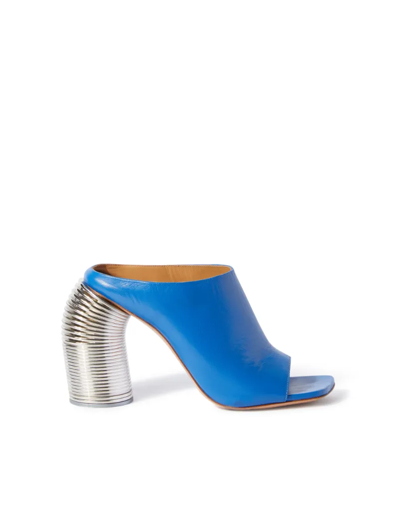 Silberne Mules