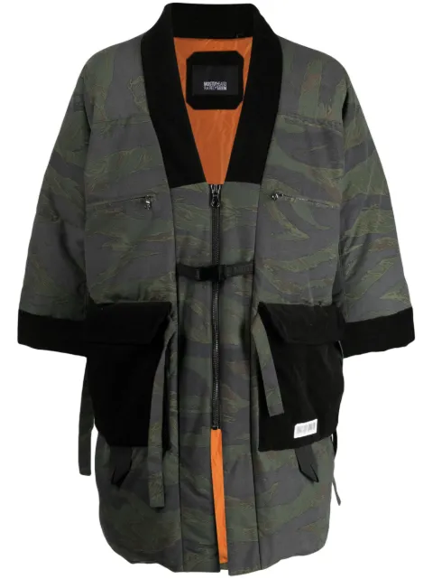 Mostly Heard Rarely Seen chamarra capitonada con estampado militar 