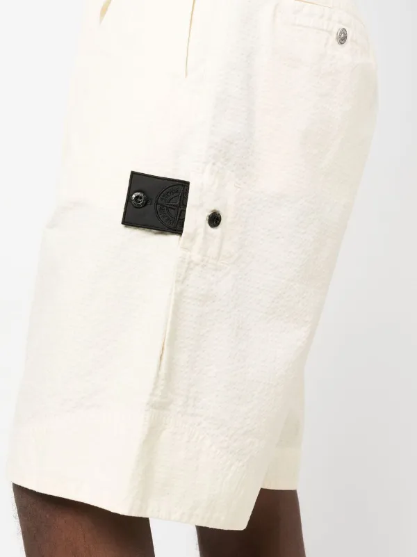 Stone Island Shadow Project ロゴパッチ チノショーツ Stone Island Shadow Project ロゴパッチ チノショーツ