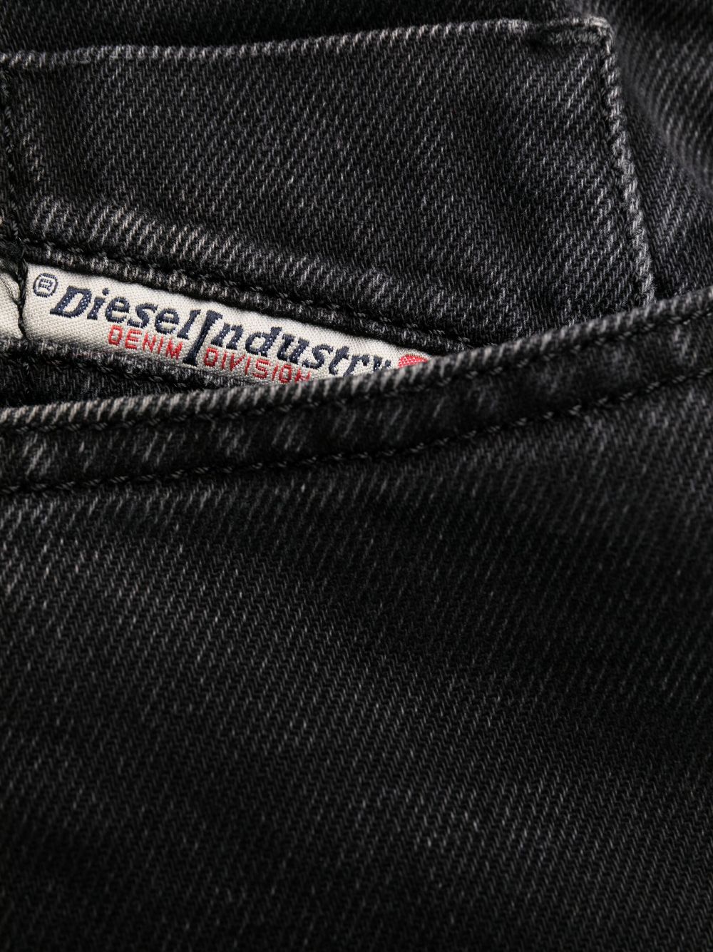 Diesel logo-patch straight-leg jeans Men