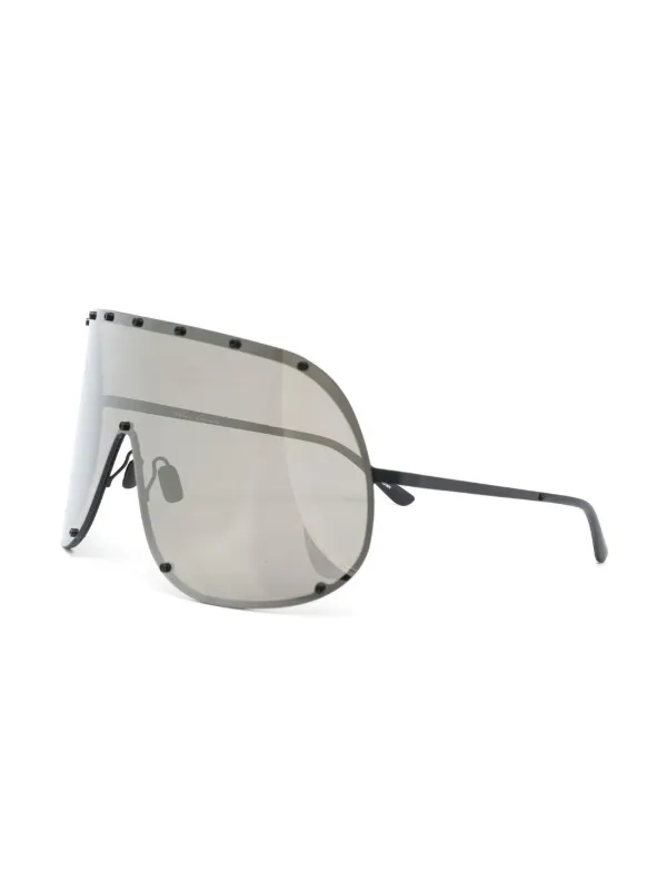 Rick Owens DRKSHDW Shield スタッズ サングラス | ブラック | FARFETCH JP