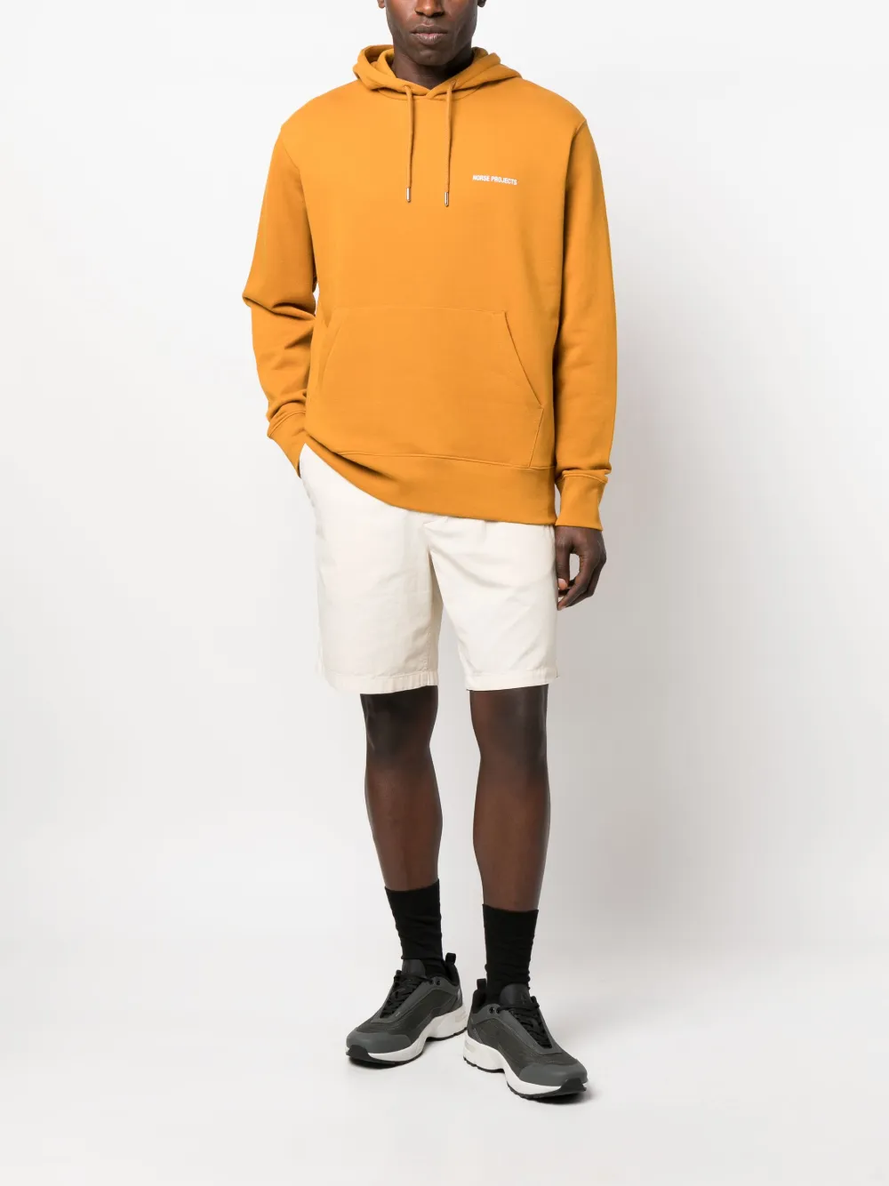 Norse Projects logo-tag Bermuda shorts - Beige