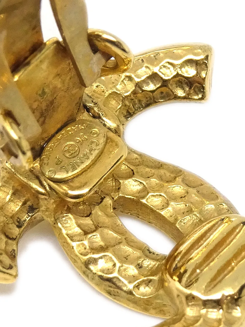 CHANEL Pre-Owned 1996 oorclips met CC-logo - Goud