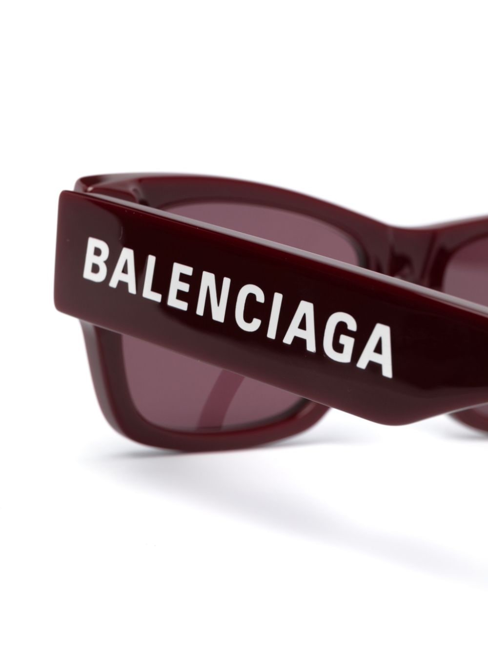 Shop Balenciaga Enamelled-logo Square-frame Sunglasses In Rot