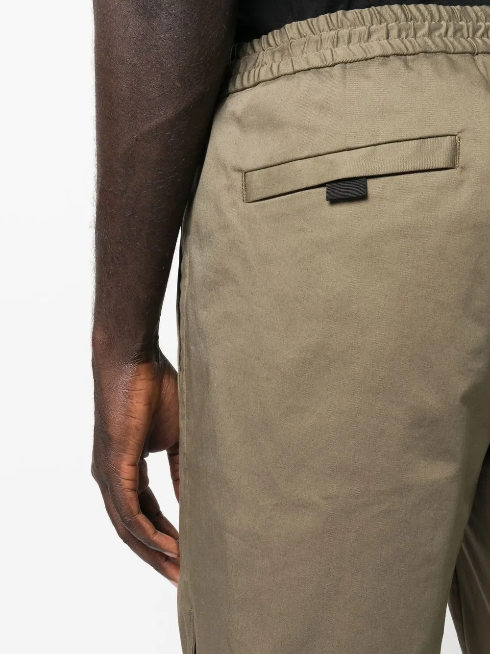 Moncler Elasticated Wasitband Deck Shourts In Grün