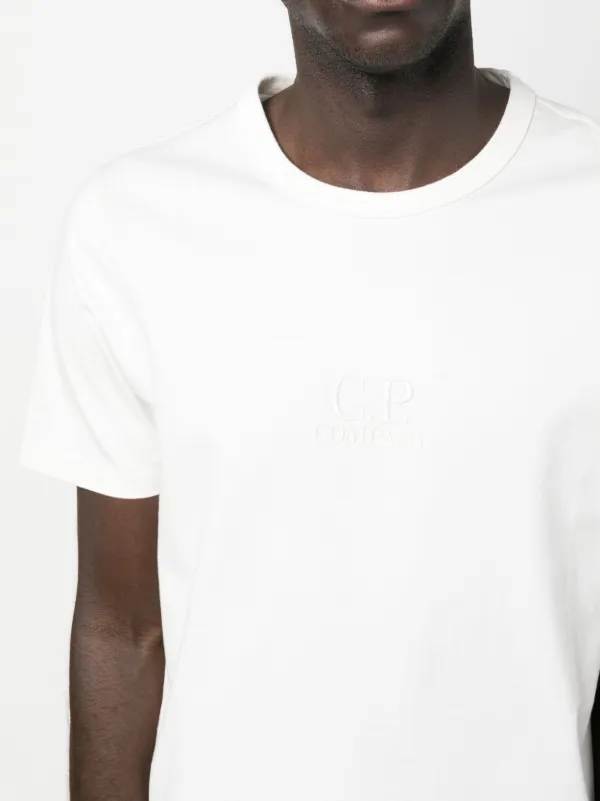 C.P. Company セール正規品 白いスニーカーに Tシャツ 関送料込 C.P.COMPANY【シーピーカンパニー】正規取り扱い店、通販可能 ON