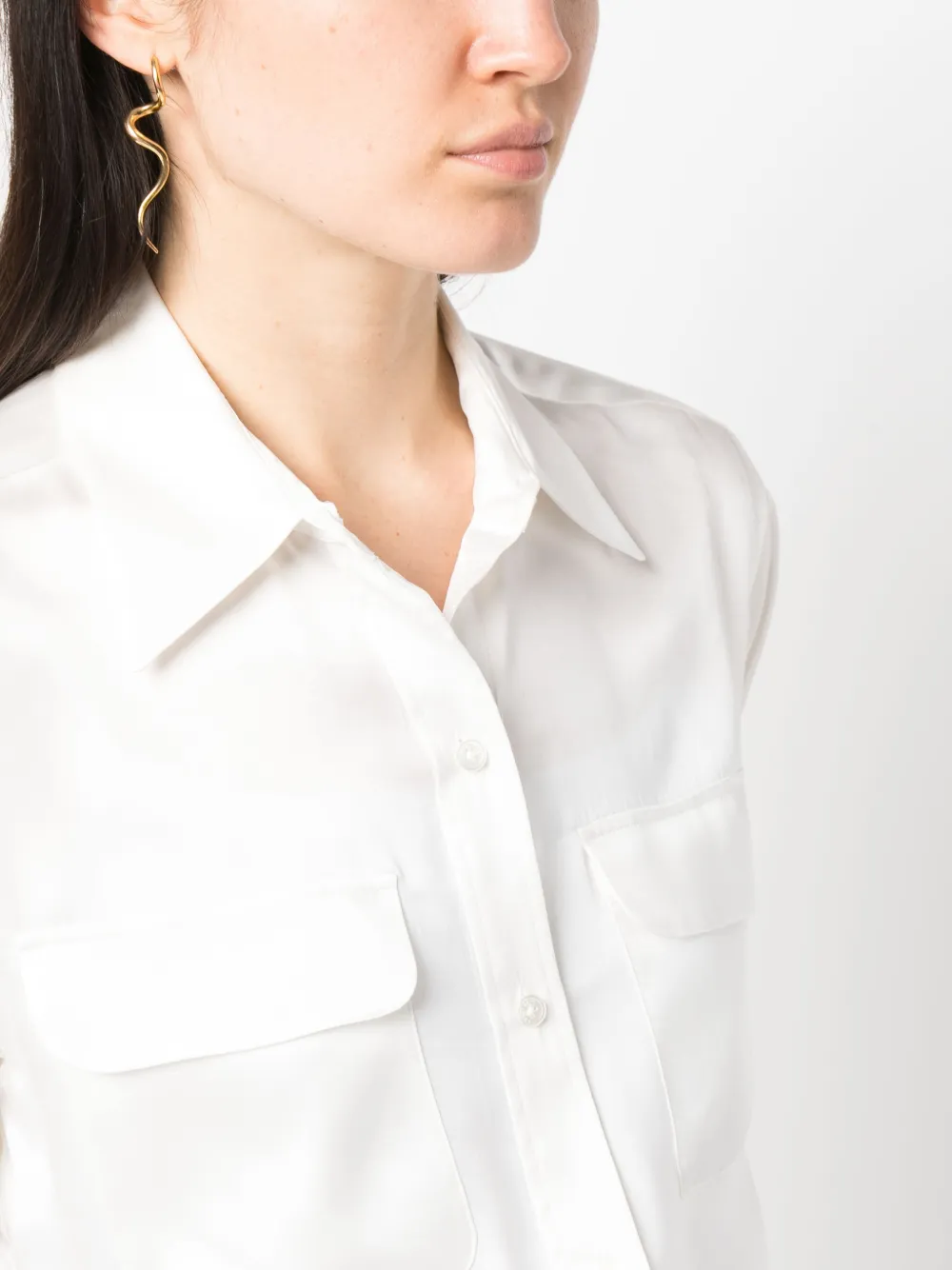 Camisa de seda com abotoamento