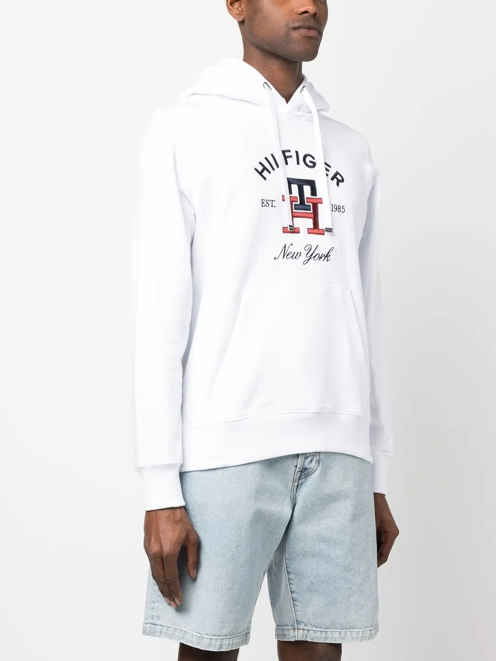 Shop Tommy Hilfiger Embroidered-logo Detail Hoodie In 白色