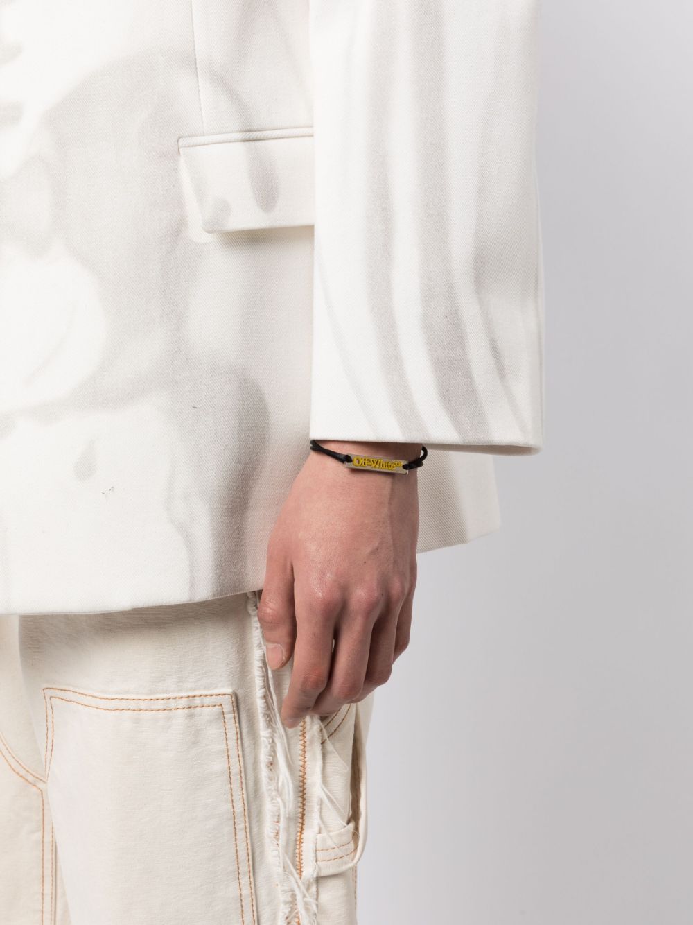 Off-White Armband met logoplakkaat - Zwart