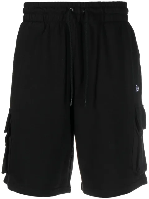 NEW ERA CAP shorts cargo con bolsillos