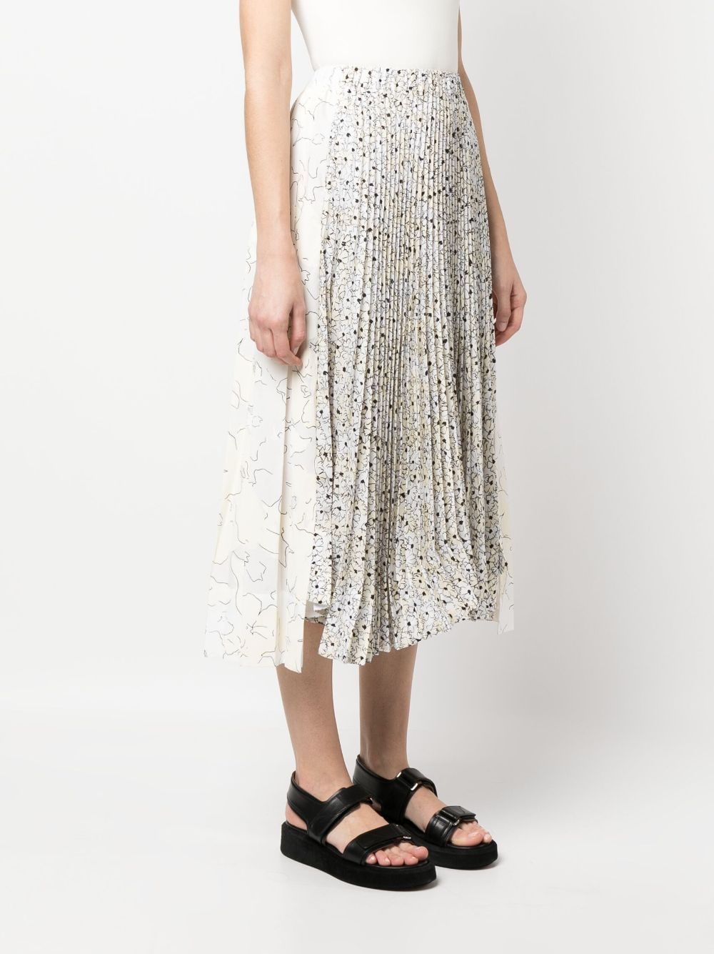 Shop Plan C Pleated Floral-print Midi Skirt In Weiss