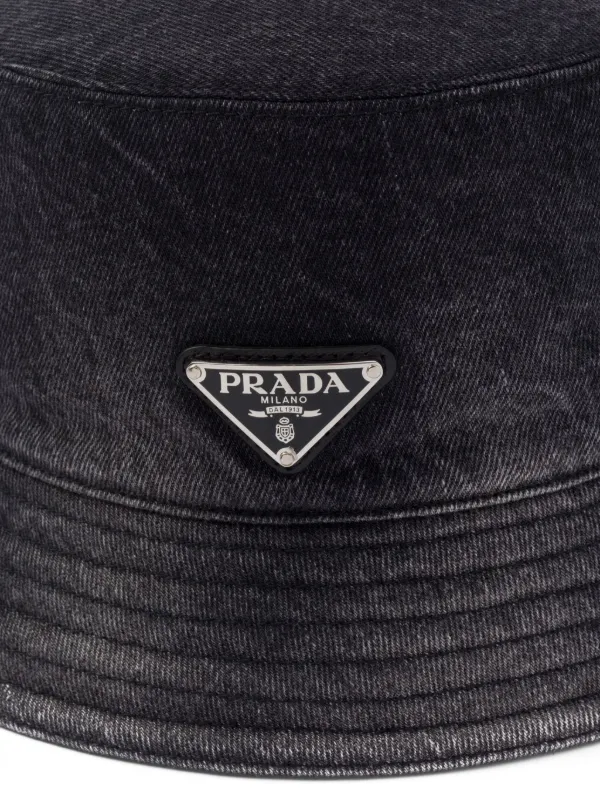 Prada logo-plaque leather bucket hat - Black