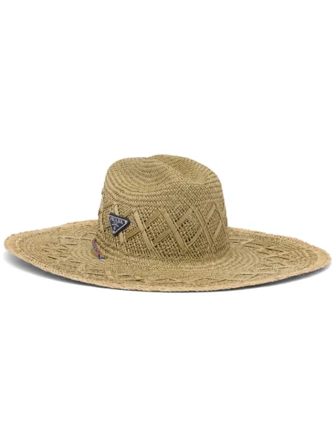 Prada sombrero con logo triangular