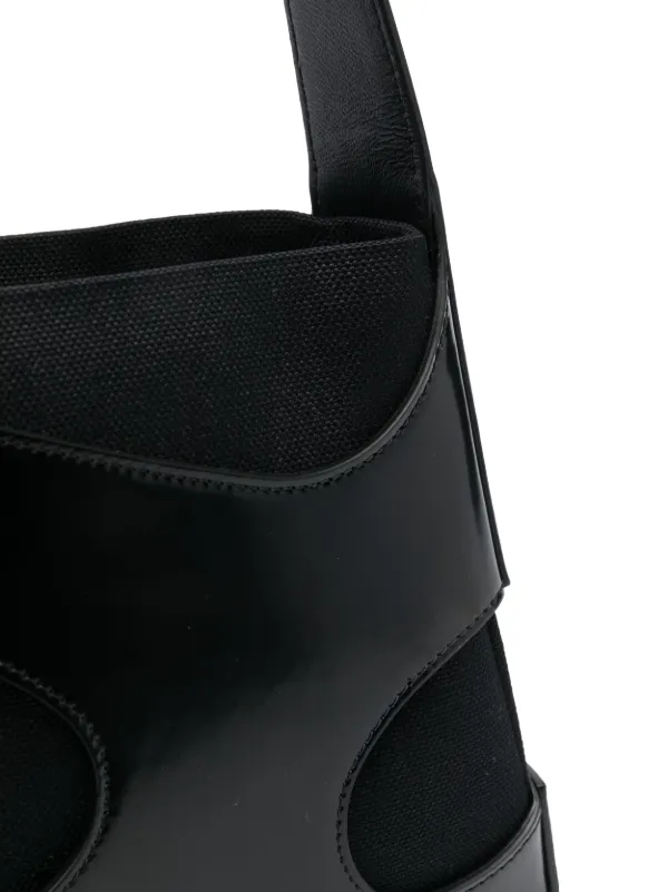 Ferragamo カットアウト ショルダーバッグ | ブラック | FARFETCH JP
