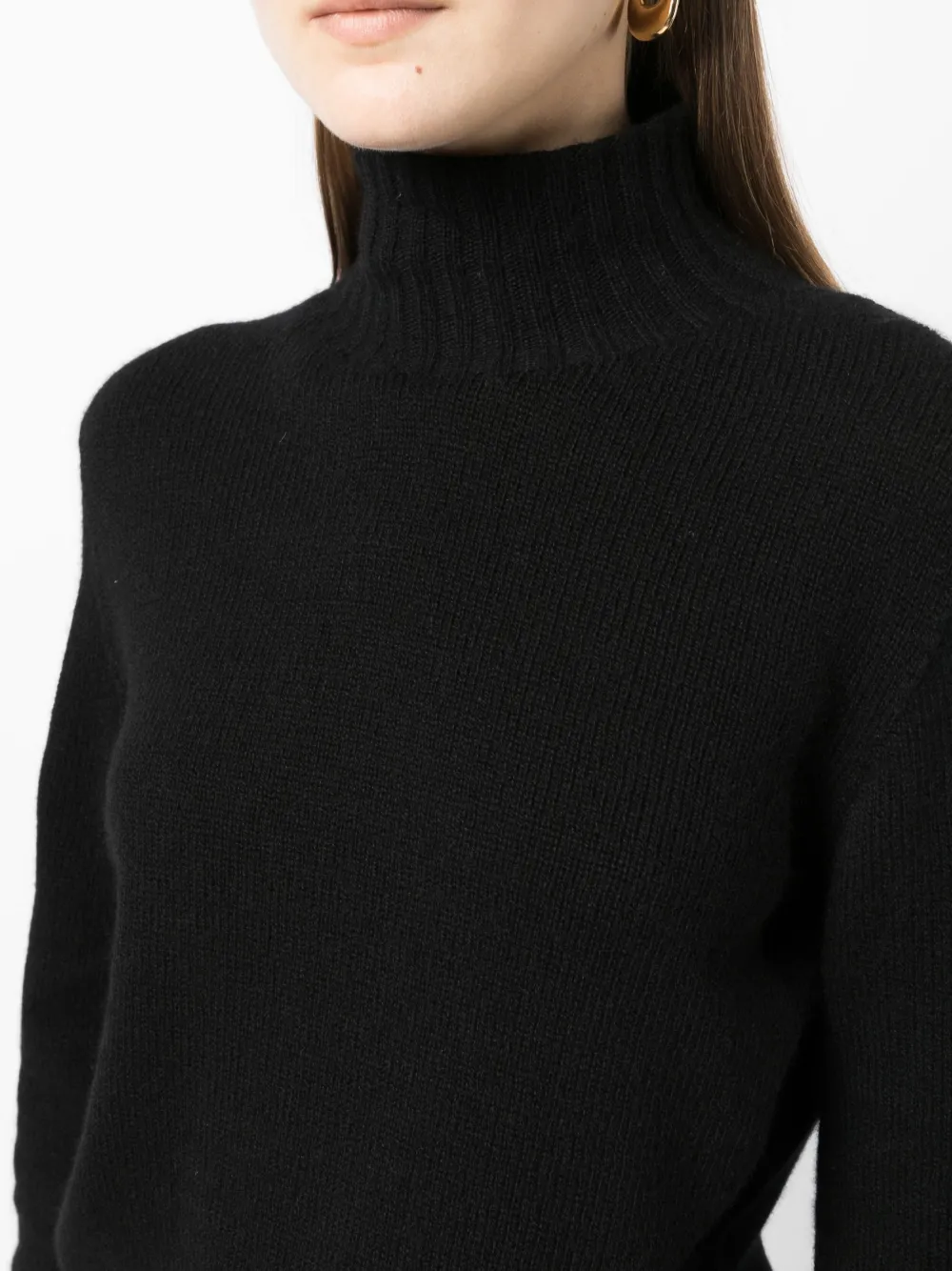 The Row Essentials Kensington Cashmere Turtleneck Sweater In Black