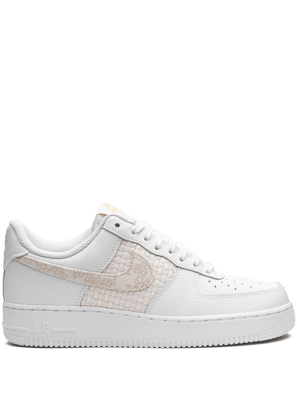 Nike Air Force 1 Trainers In White