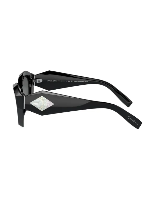 Giorgio Armani logo-plaque tinted-lenses Sunglasses | Black | FARFETCH