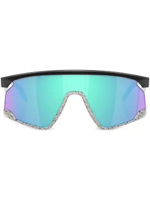 Oakley logo-print blue-tinted Sunglasses - Farfetch