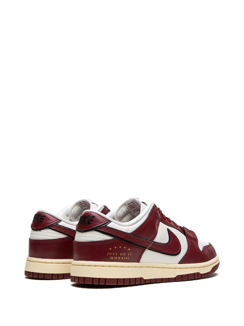 Shop Nike Dunk Low "just Do It In 红色