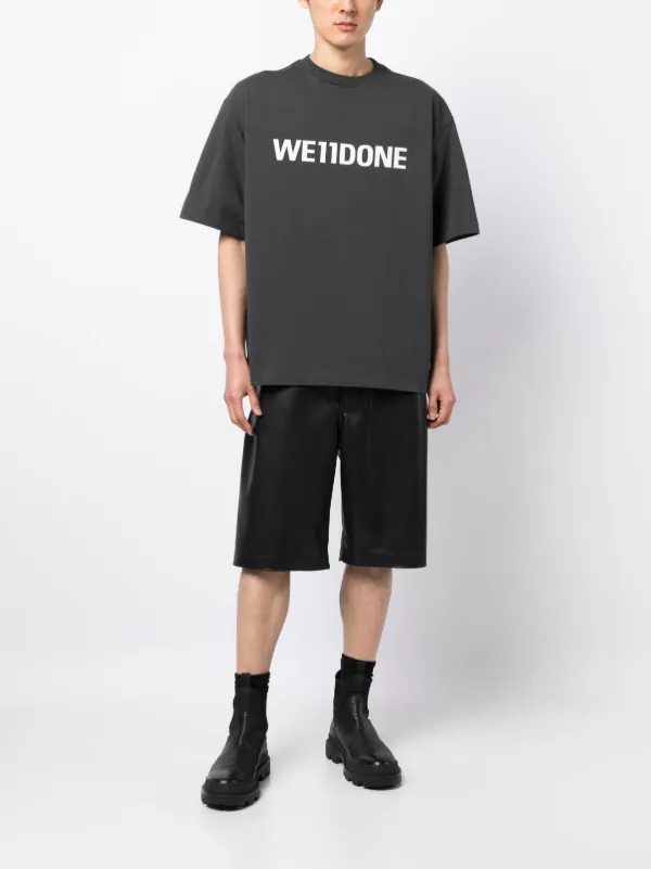 【関税込み】We11done グレー フロントロゴ Tシャツ We11done ロゴ Tシャツ | グレー | FARFETCH JP
